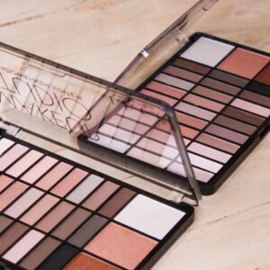Paleta de Sombras de Ojos - Makeup Studio